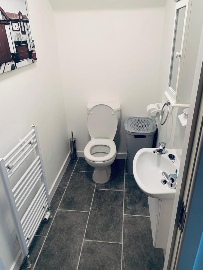 Cliffview Apartment Арброт Екстериор снимка